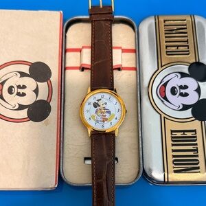 Limited Edition Walt Disney World Teddy Bear and Doll Convention Watch